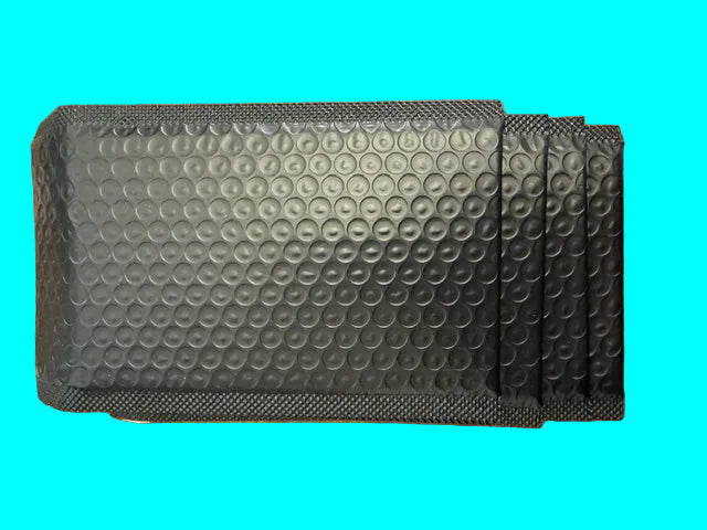 Black Bubble Mailer with Self-Adhesive Seal – 7"x5"